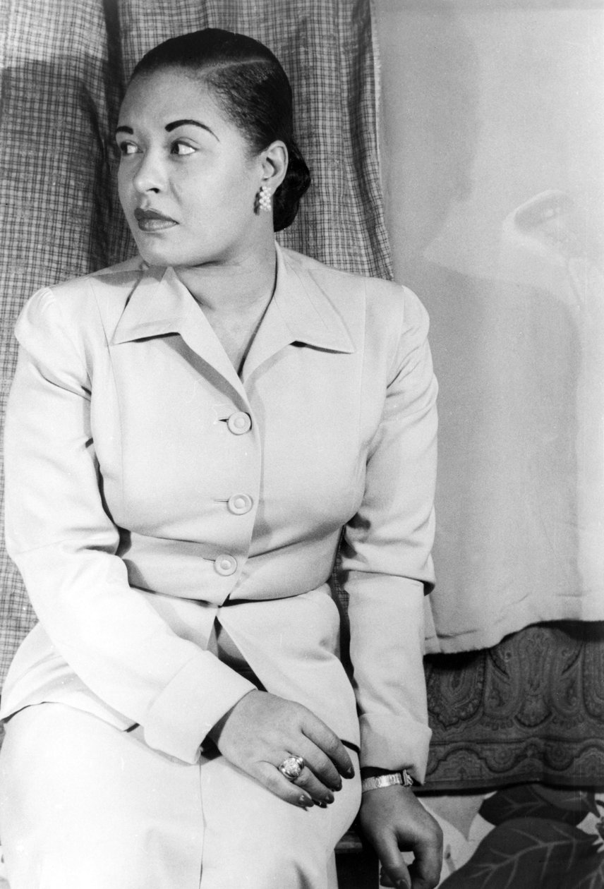 Billie Holiday (1915-1959) amerikai jazzénekesnő március 23. alkotó: Carl Van Vechten