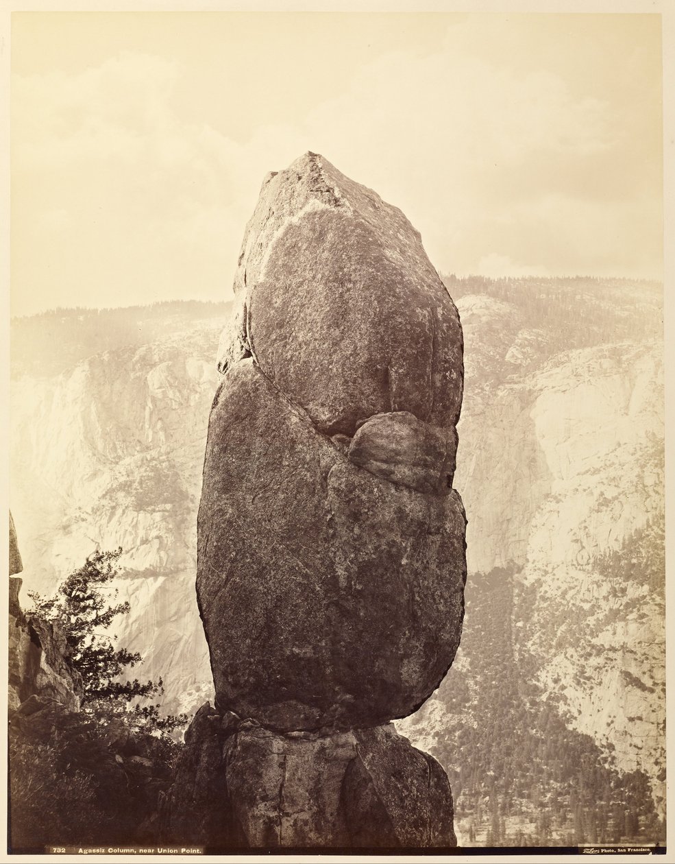 Agassiz oszlop, Union Point közelében alkotó: Carleton E. Watkins
