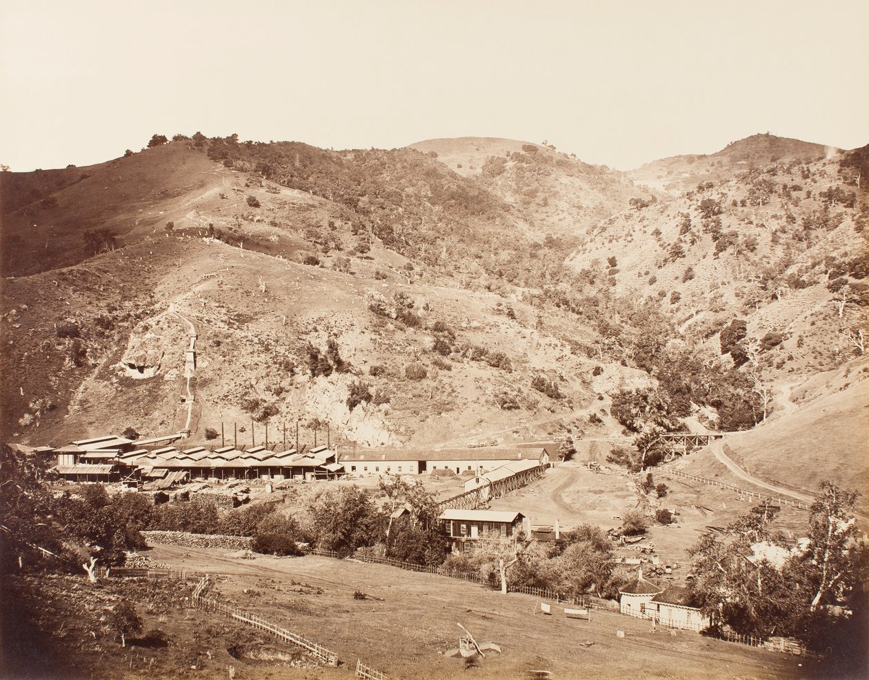The Works and the Mine, New Almaden, Santa Clara, California alkotó: Carleton E. Watkins