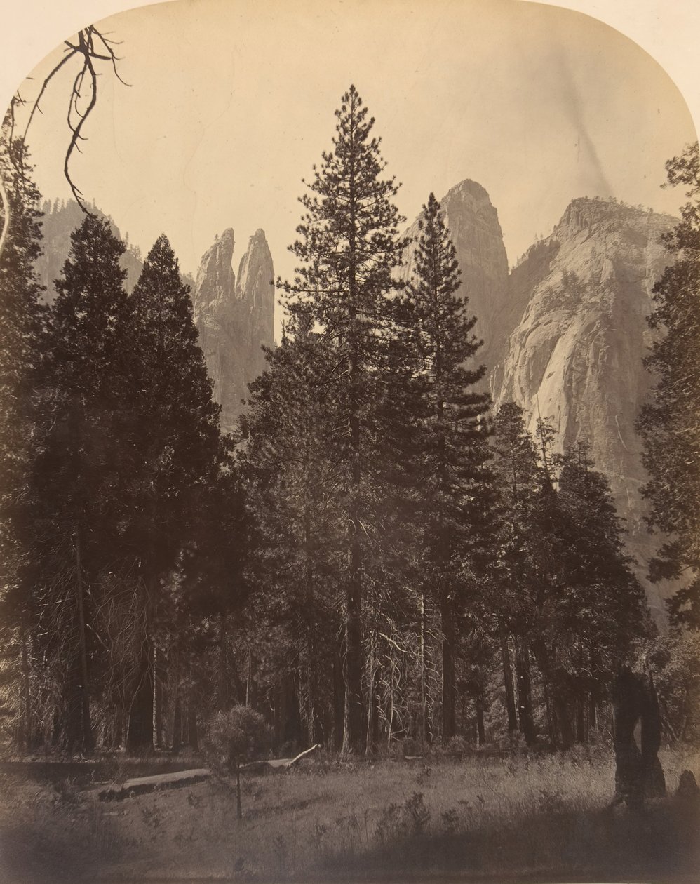 Katedrális tornyai, 1861. alkotó: Carleton Emmons Watkins