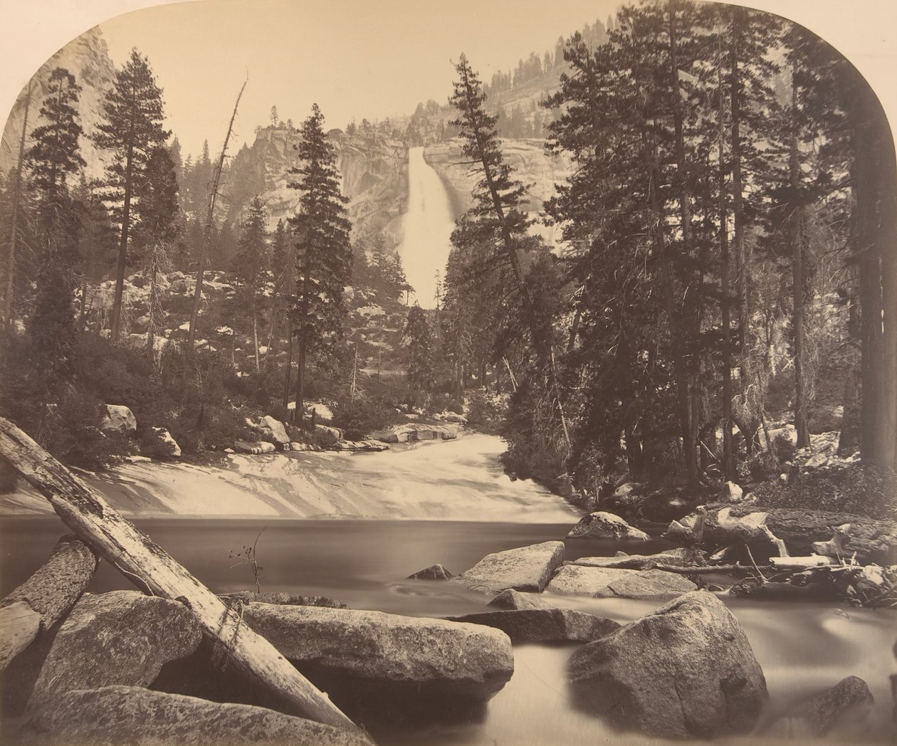 Nevada Fall, 700 láb, 1861. alkotó: Carleton Emmons Watkins