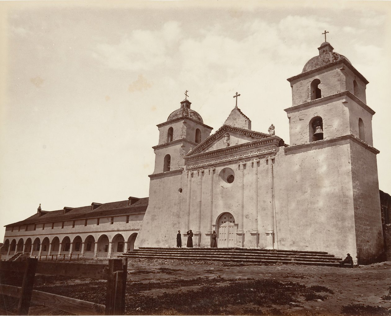 Old Mission Church, Santa Barbara, 1876, nyomtatott kb. 1876. alkotó: Carleton Emmons Watkins