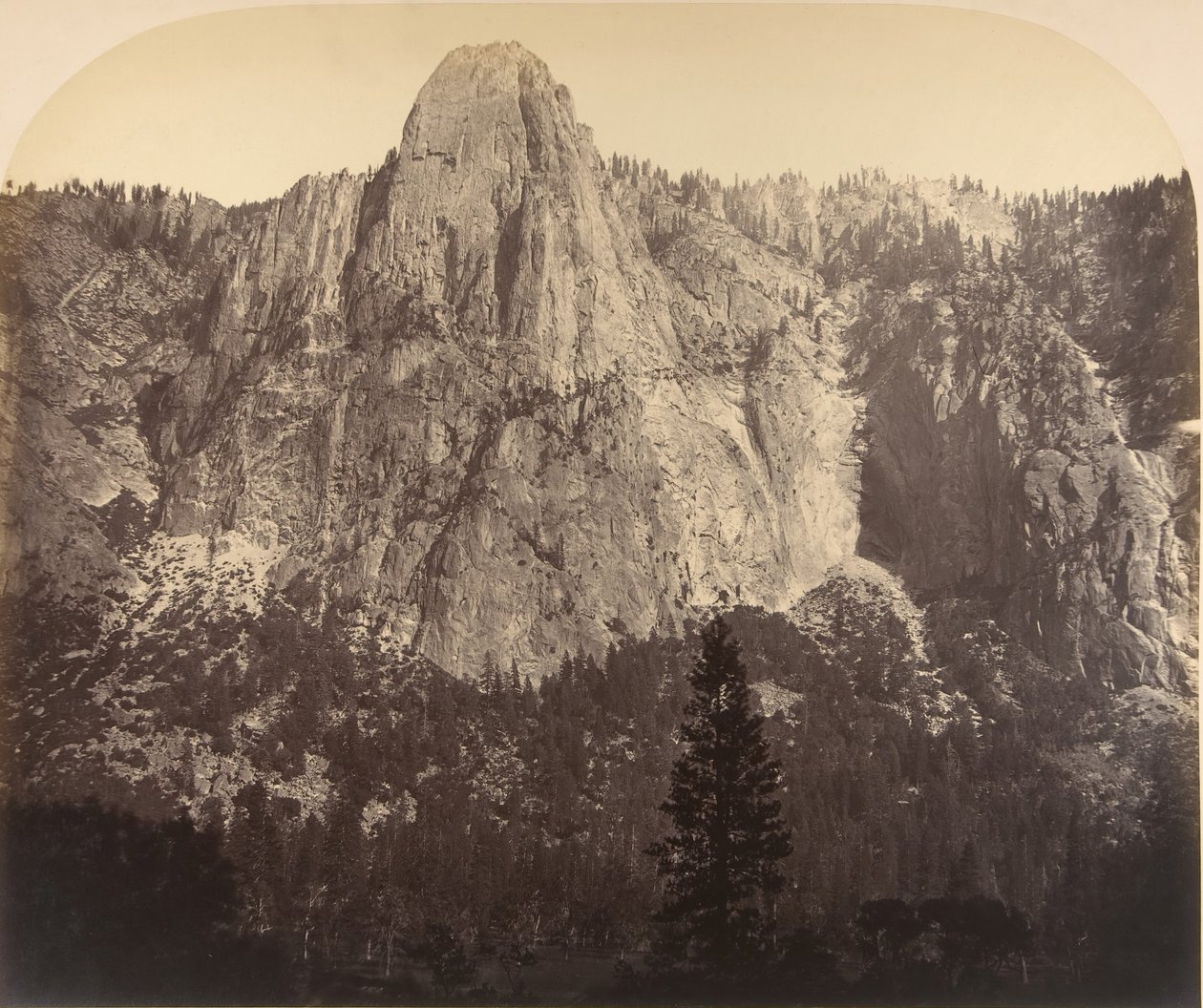 Őrszem. Elölnézet: 3270 láb, 1861. alkotó: Carleton Emmons Watkins