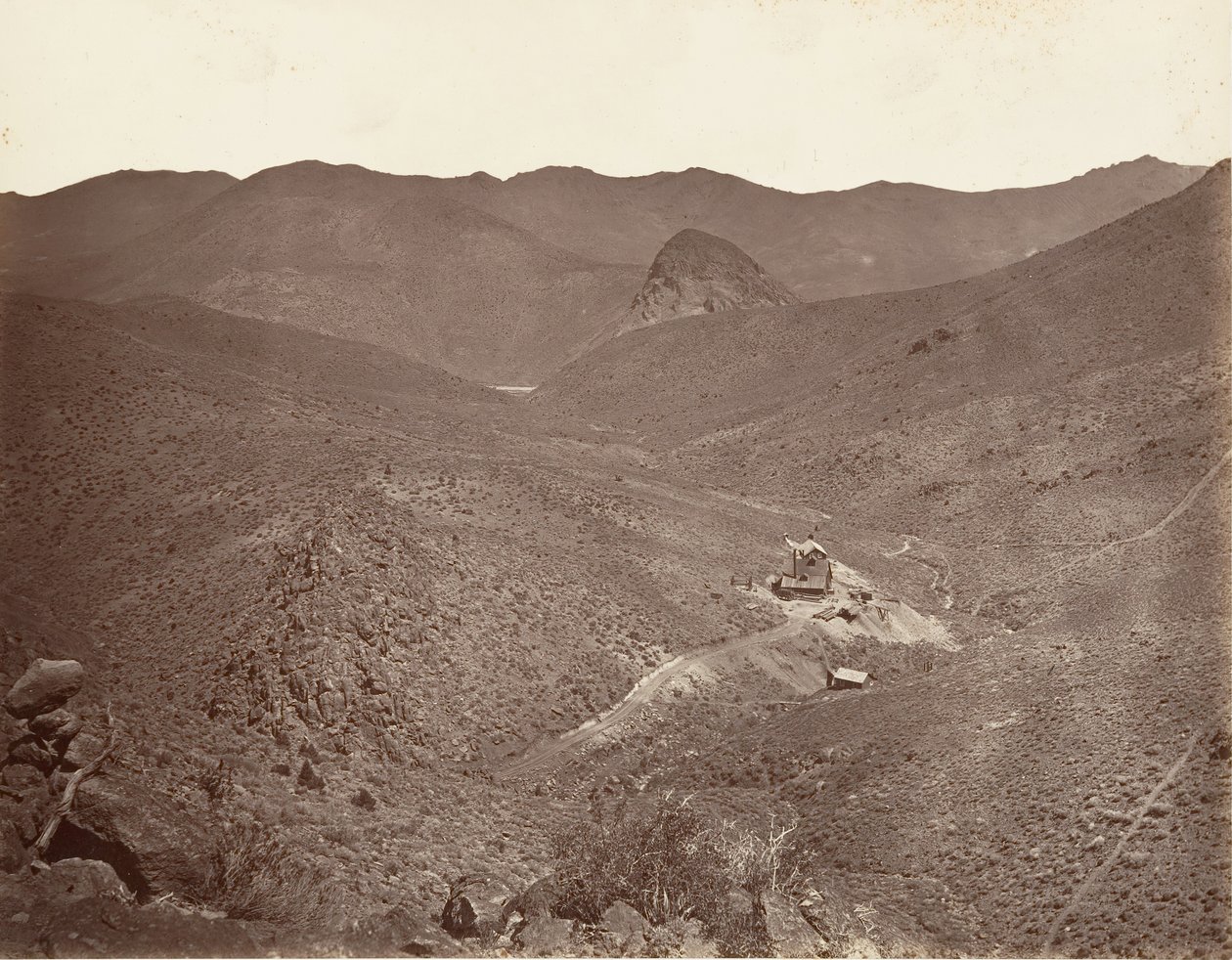 Sutro Tunnel Shaft No. 2, 1875, nyomtatott kb. 1876. alkotó: Carleton Emmons Watkins