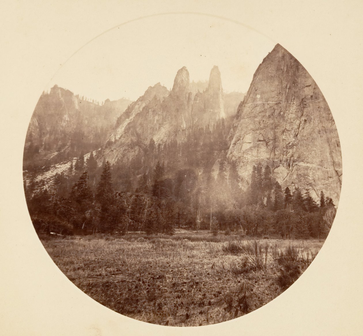 [Yosemite Nemzeti Park, Kalifornia], kb. 1878. alkotó: Carleton Emmons Watkins