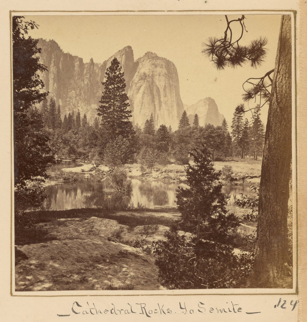 Katedrális-sziklák, 2600 láb alkotó: Carleton Watkins
