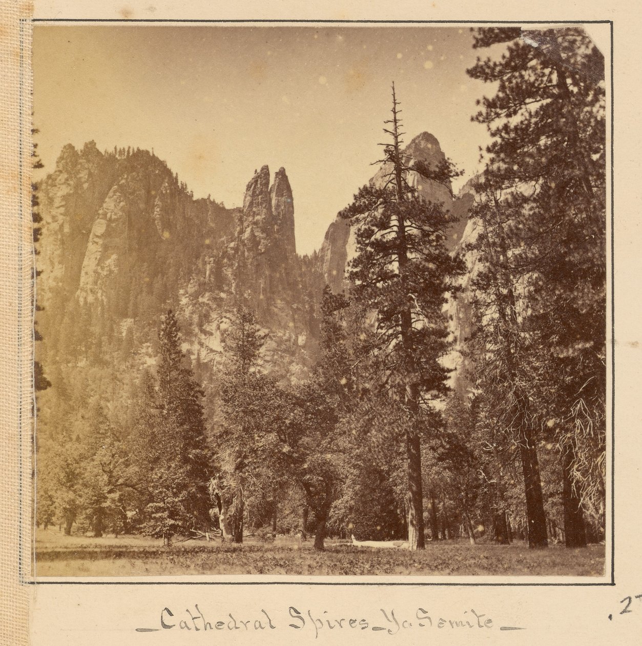 A katedrális tornyai, 2200 láb alkotó: Carleton Watkins