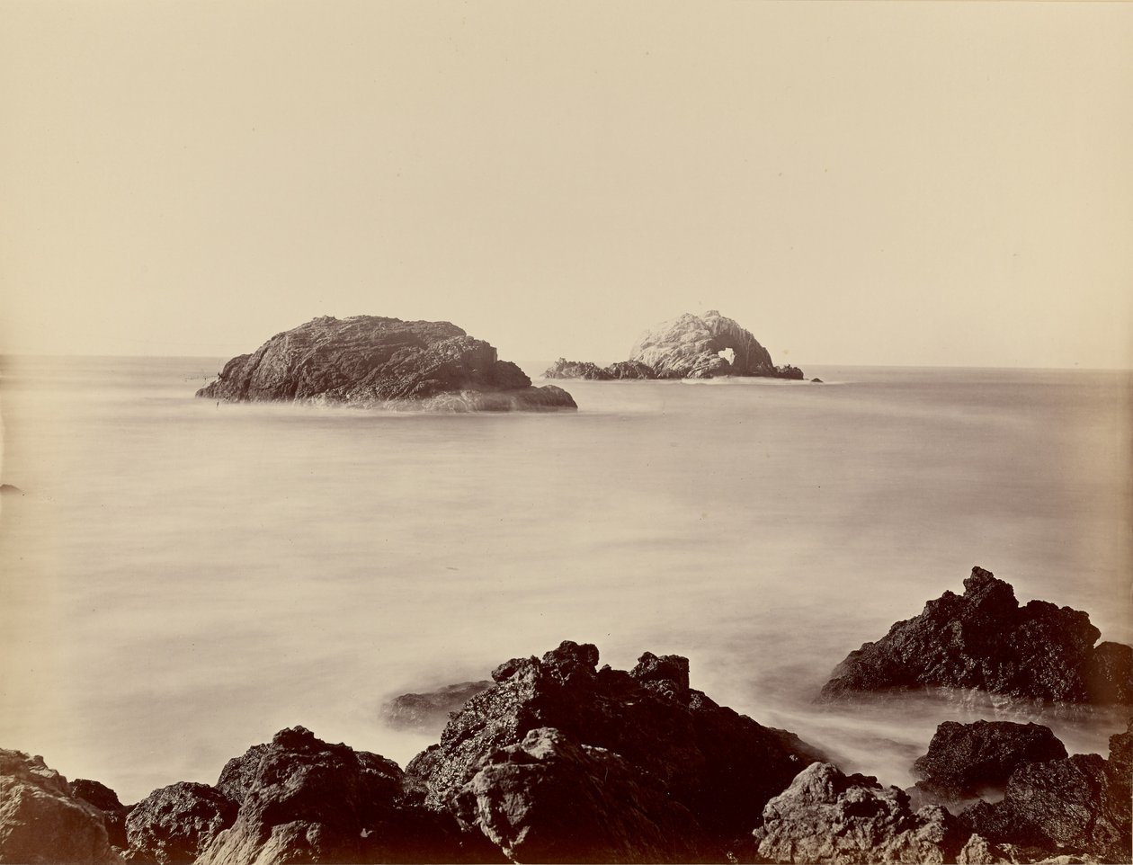 [A Point környékéről látható Seal Rocks] alkotó: Carleton Watkins