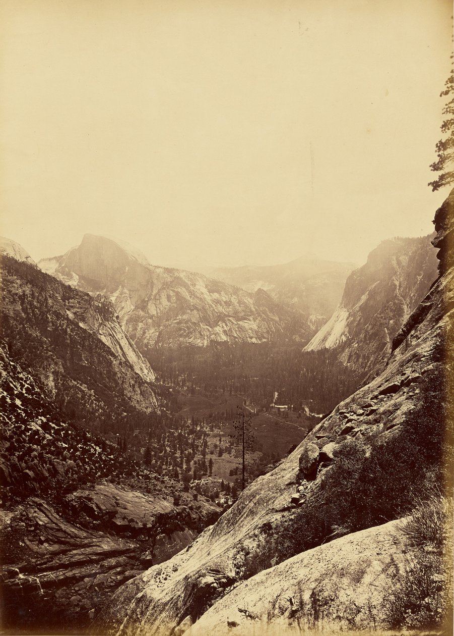 [A dómok a Felső-Josemite lábától] alkotó: Carleton Watkins
