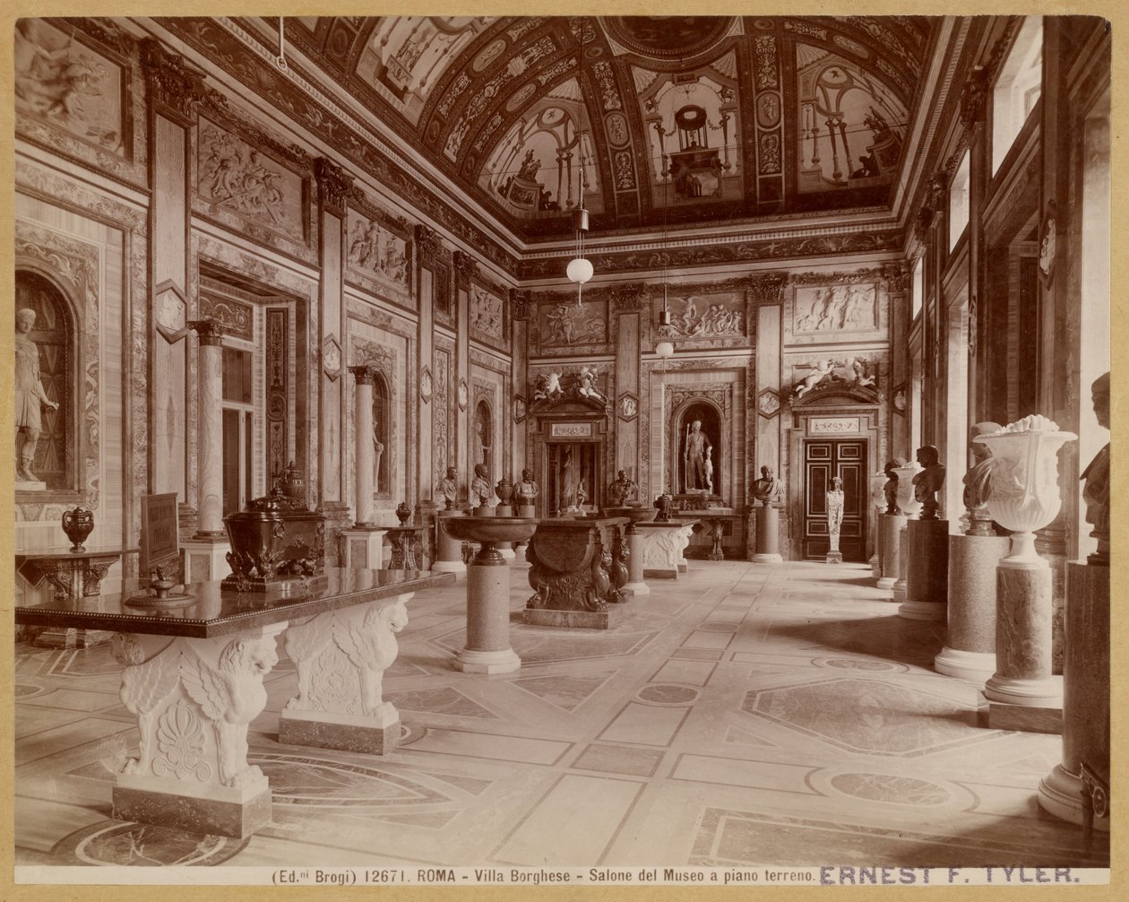 Róma - Villa Borghese - földszinti múzeumterem alkotó: Carlo Brogi