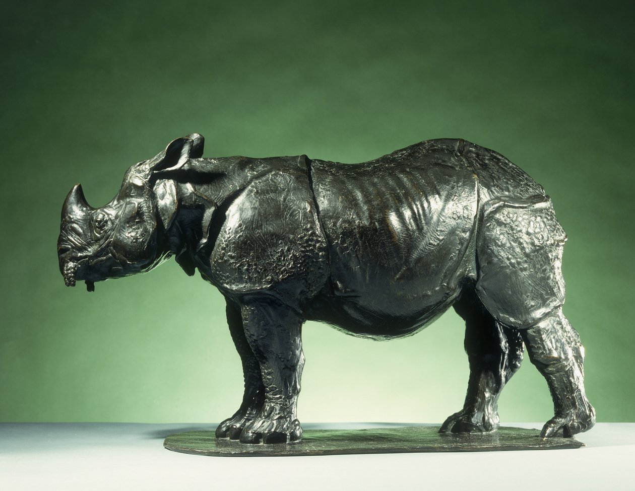 3 éves orrszarvú; Rhinoceros de 3 Ans, 1910 körül (bronz fekete barna patinával) alkotó: Carlo Bugatti