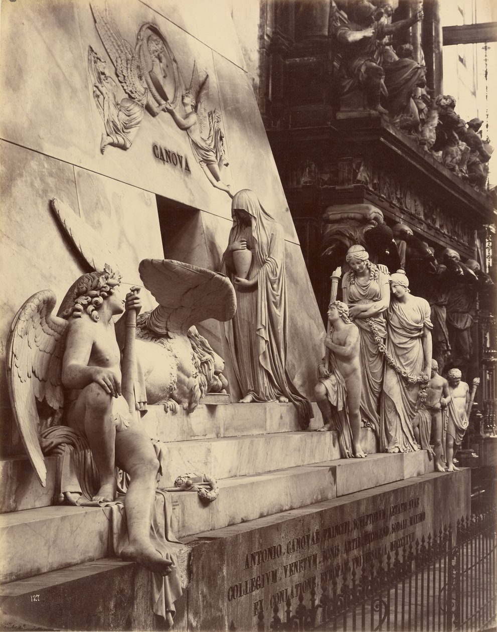Canova emlékműve, Frari-templom, Velence alkotó: Carlo Naya