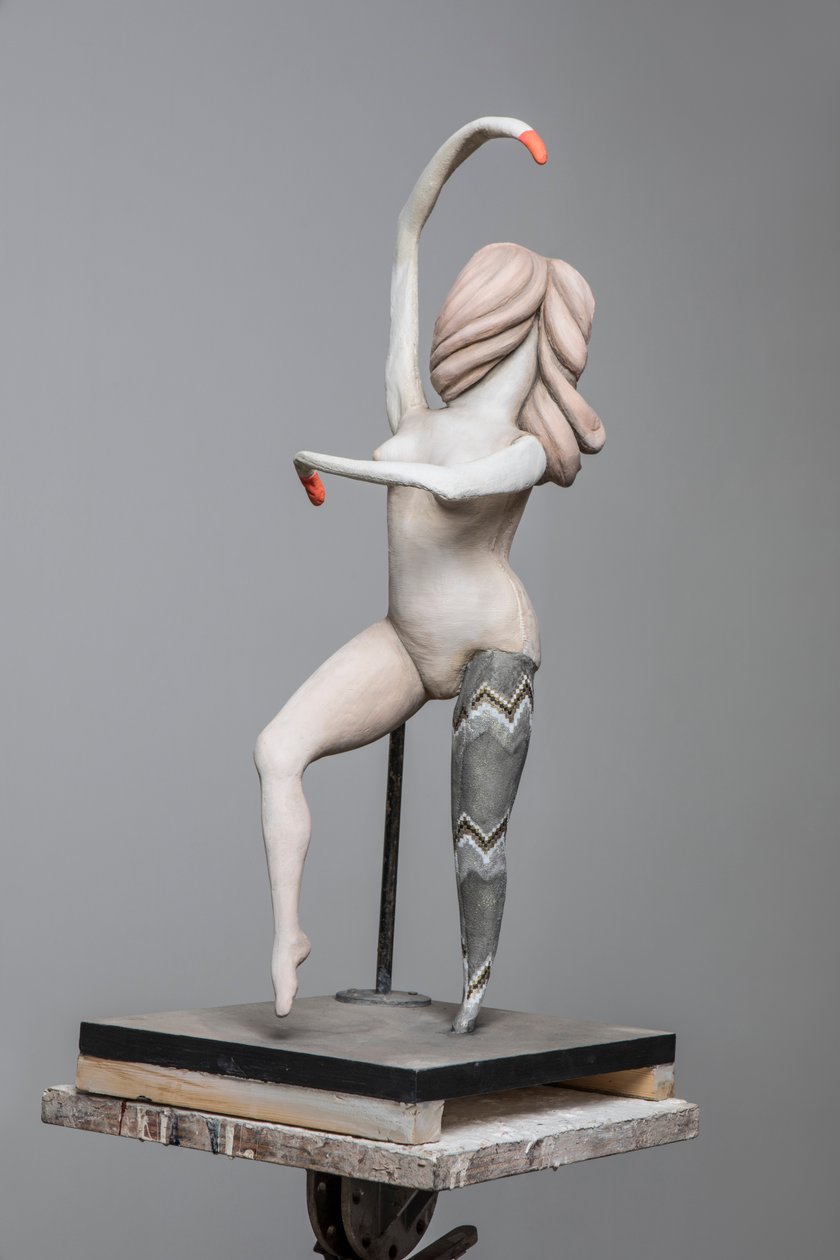 Degas Doll 4, 2017 (festett gyanta, acél, fa) alkotó: Cathie Pilkington