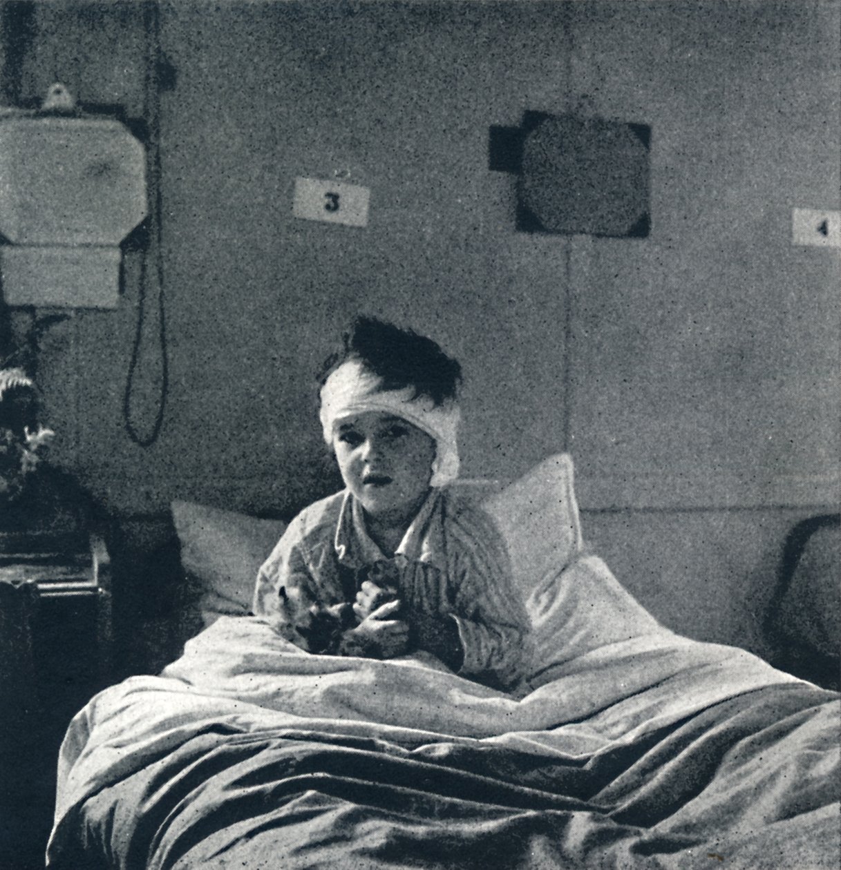 Egy kisgyerek, aki könnyedén lélegzik, és minden tagjában érzi az életét, mit kell tudnia alkotó: Cecil Beaton
