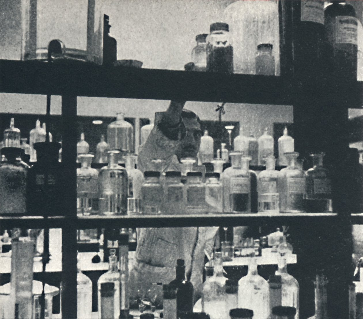 Kísérleti laboratórium: Repülőgépgyár, 1941 alkotó: Cecil Beaton