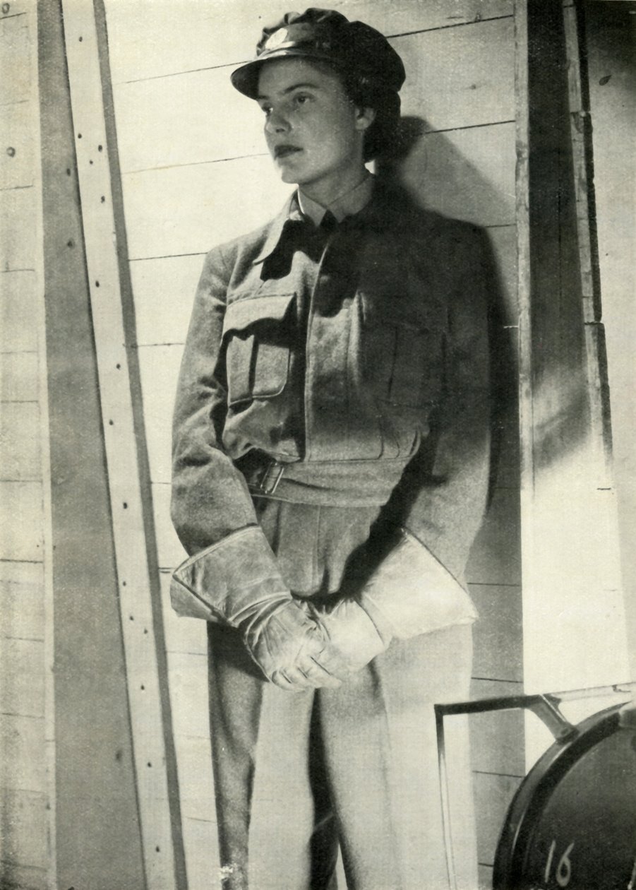 M.T. Sofőr, c1943. alkotó: Cecil Beaton