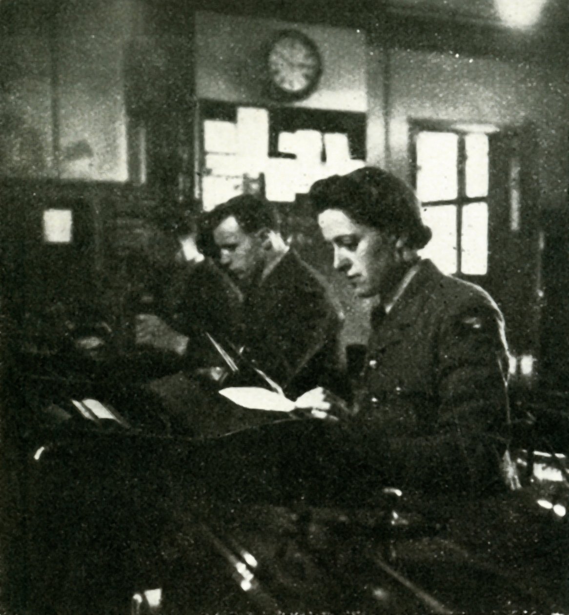 On Signals Duty, c1943. alkotó: Cecil Beaton