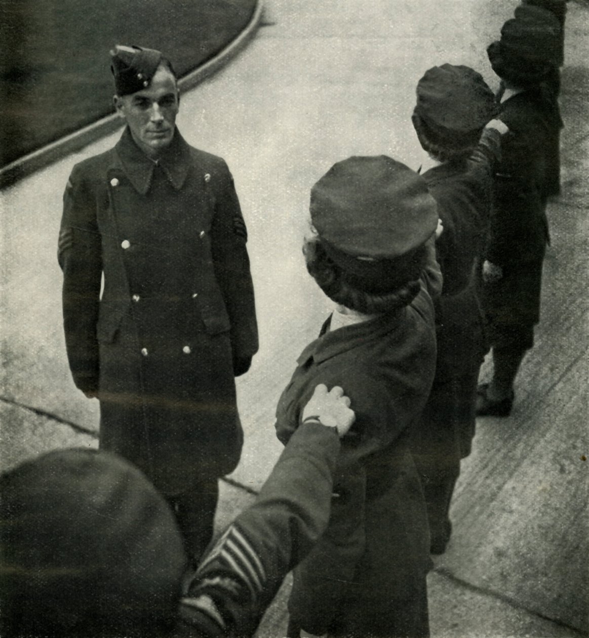 R.A.F. Drills Airwomen őrmester, 1943. alkotó: Cecil Beaton