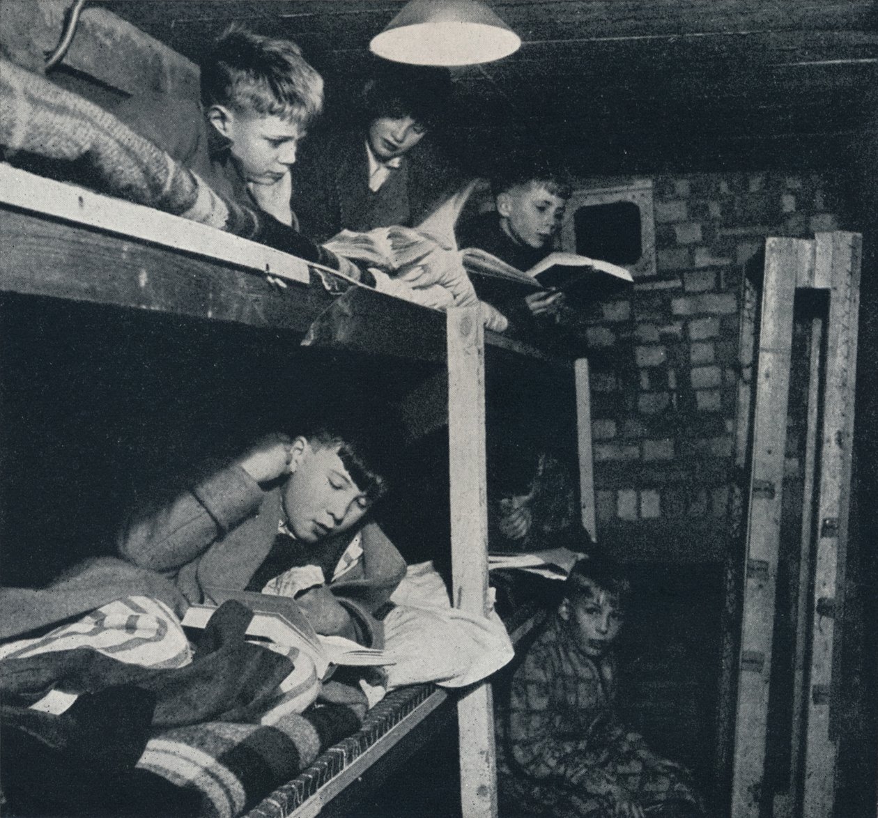 Iskolás kollégium, 1941 alkotó: Cecil Beaton