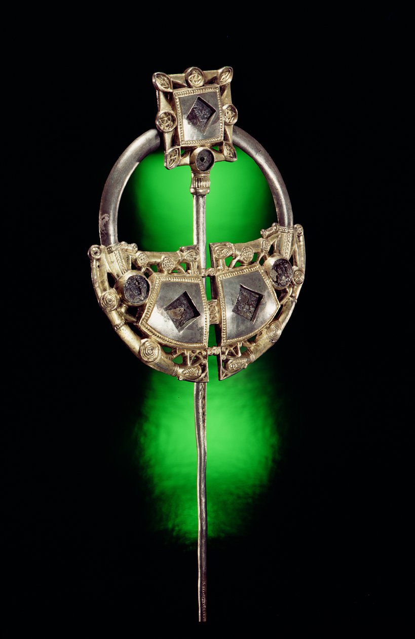 Gyűrűs bross, Ardagh Hoard, Reerasta, Limerick megye, viking kor (ezüst-aranyozott) alkotó: Celtic