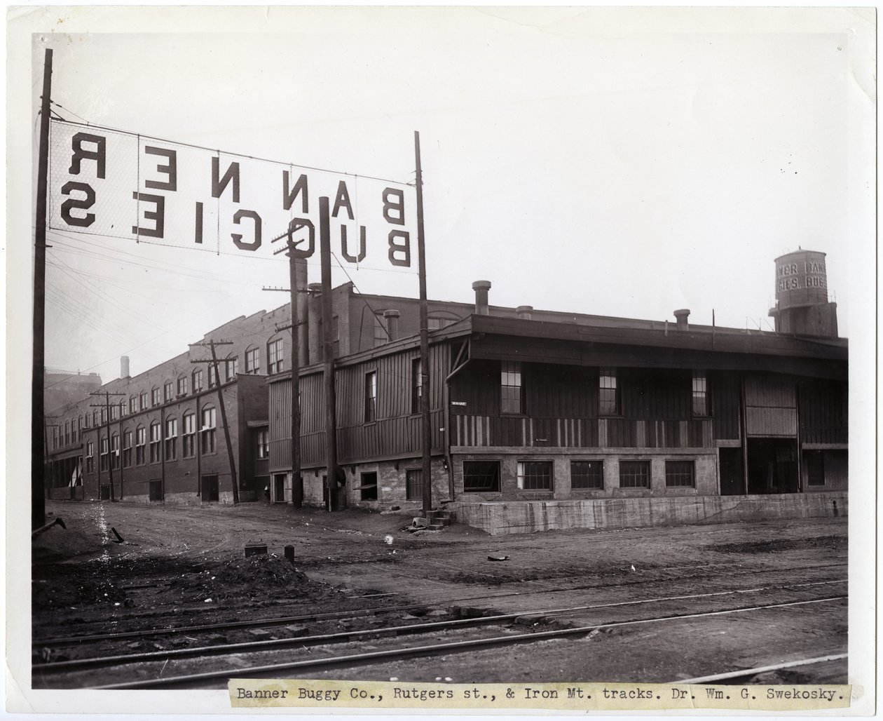 Banner Buggy Company alkotó: Charles Clement Holt