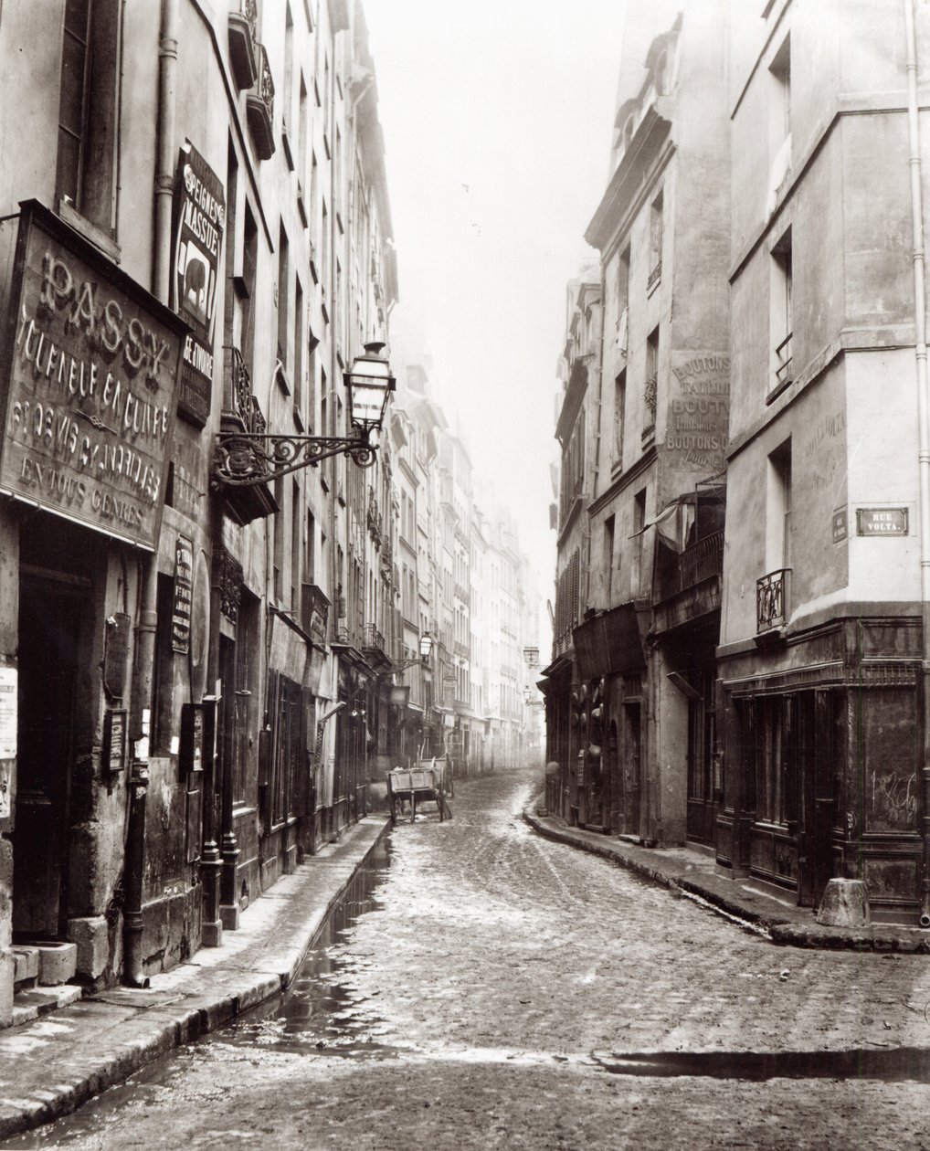 Rue Aumaire, a Rue Volta felől, Párizs, 1858-78 alkotó: Charles Marville