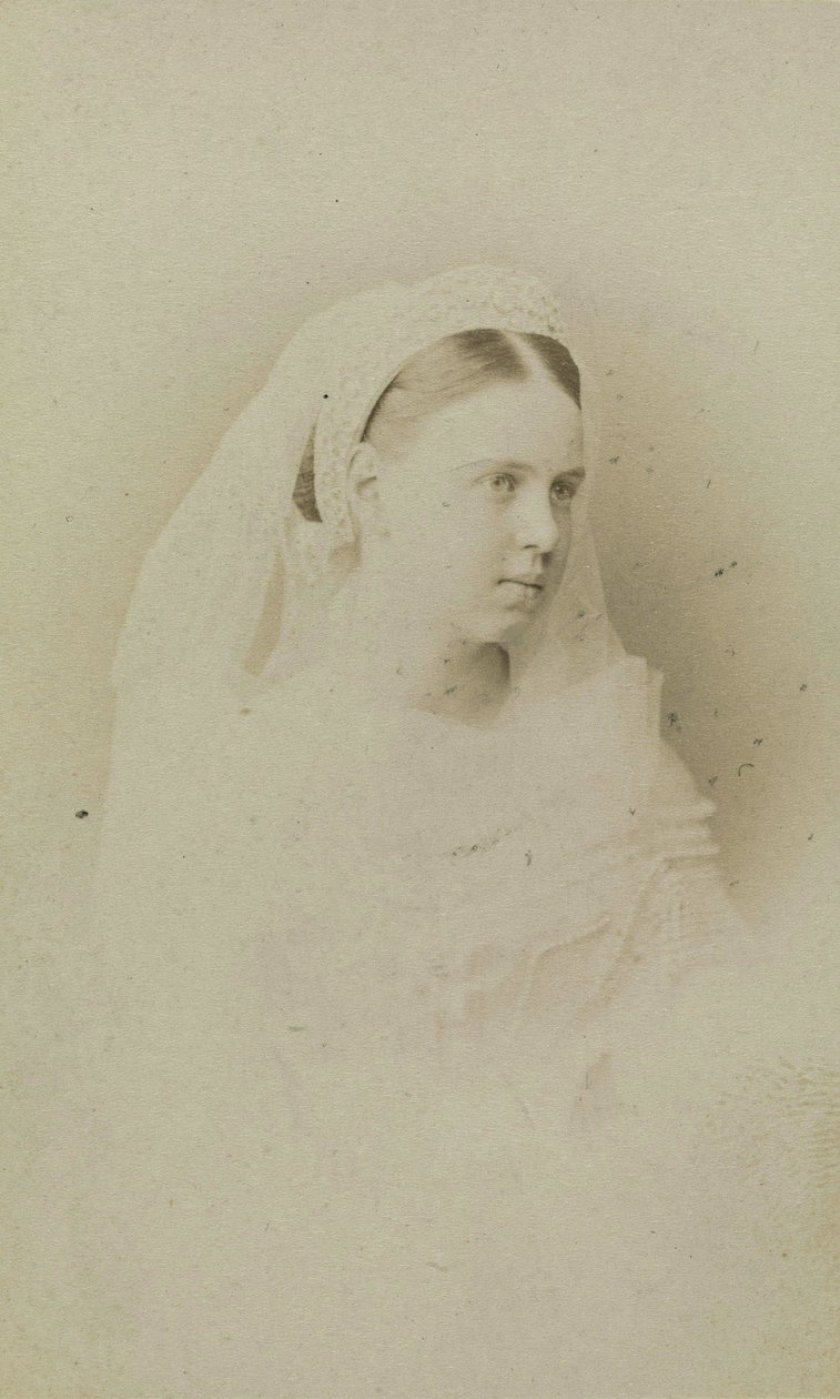 Maria Alexandrovna de Russie – Mária Alexandrovna orosz nagyhercegnő (1853-1920), Szász-Coburg és Gotha hercegnő portréja, Bergamasco, Charles (Karl) (1830-1896) portréja. Albumin Photo, c. 1871. Orosz Állami Film- és Fotóarchívum, Krasznogorszk alkotó: Charles Bergamasco