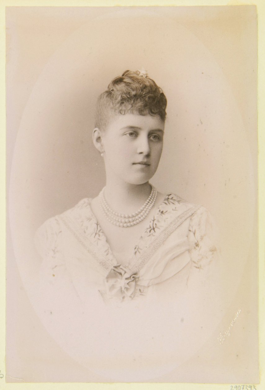 Alexandra de Grece, nagyhercegnő de Russie – Alexandra Georgievna orosz nagyhercegnő (1870-1891) portréja, Bergamasco, Charles (Karl) (1830-1896). Albumin Photo alkotó: Charles Bergamasco