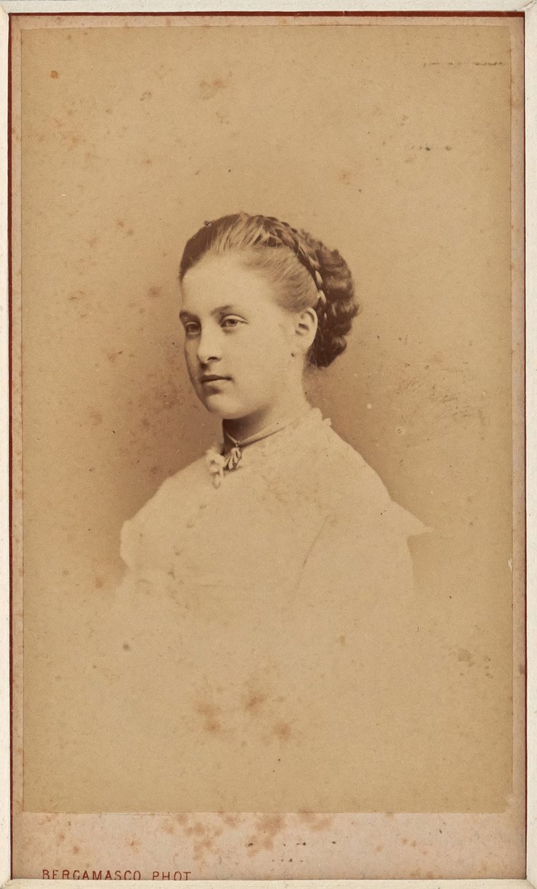 Olga Constantinovna de Russie – Olga Constantinovna orosz nagyhercegnő (1851-1926) portréja par Bergamasco, Charles (Karl) (1830-1896). Fénykép alkotó: Charles Bergamasco