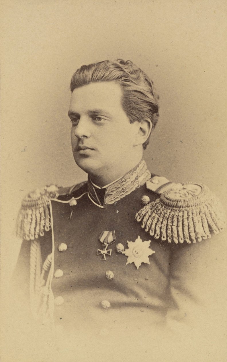 Vladimir Alexandrovitch de Russie – Vlagyimir Alekszandrovics orosz nagyherceg (1847-1909) portréja, Bergamasco, Charles (Karl) (1830-1896). Albumin Photo, kb. 1865. Orosz Állami Film- és Fotóarchívum, Krasznogorszk alkotó: Charles Bergamasco