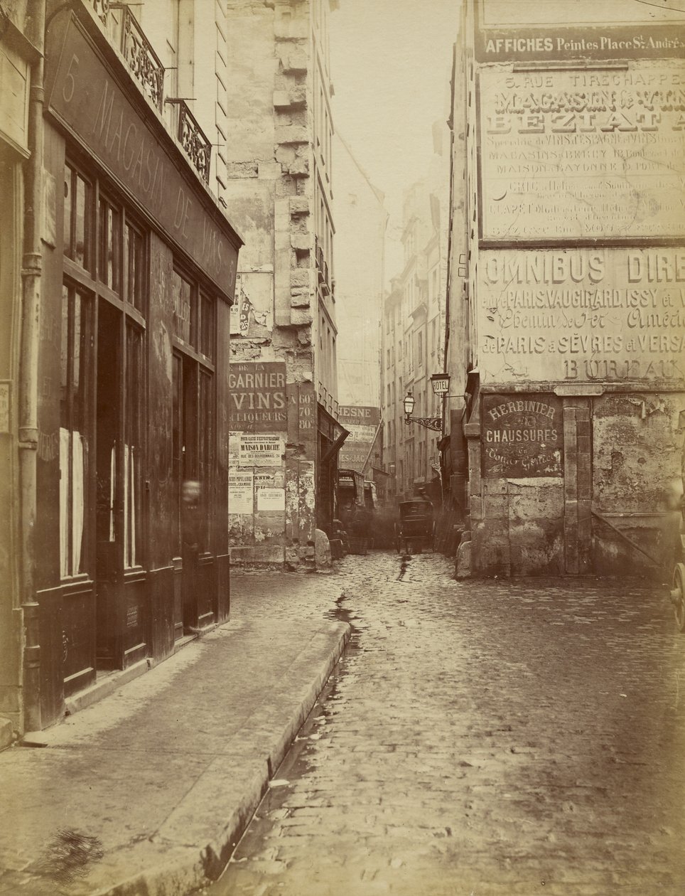 Rue Tirechappe, látkép a rue Saint-Honoré felől alkotó: Charles Marville
