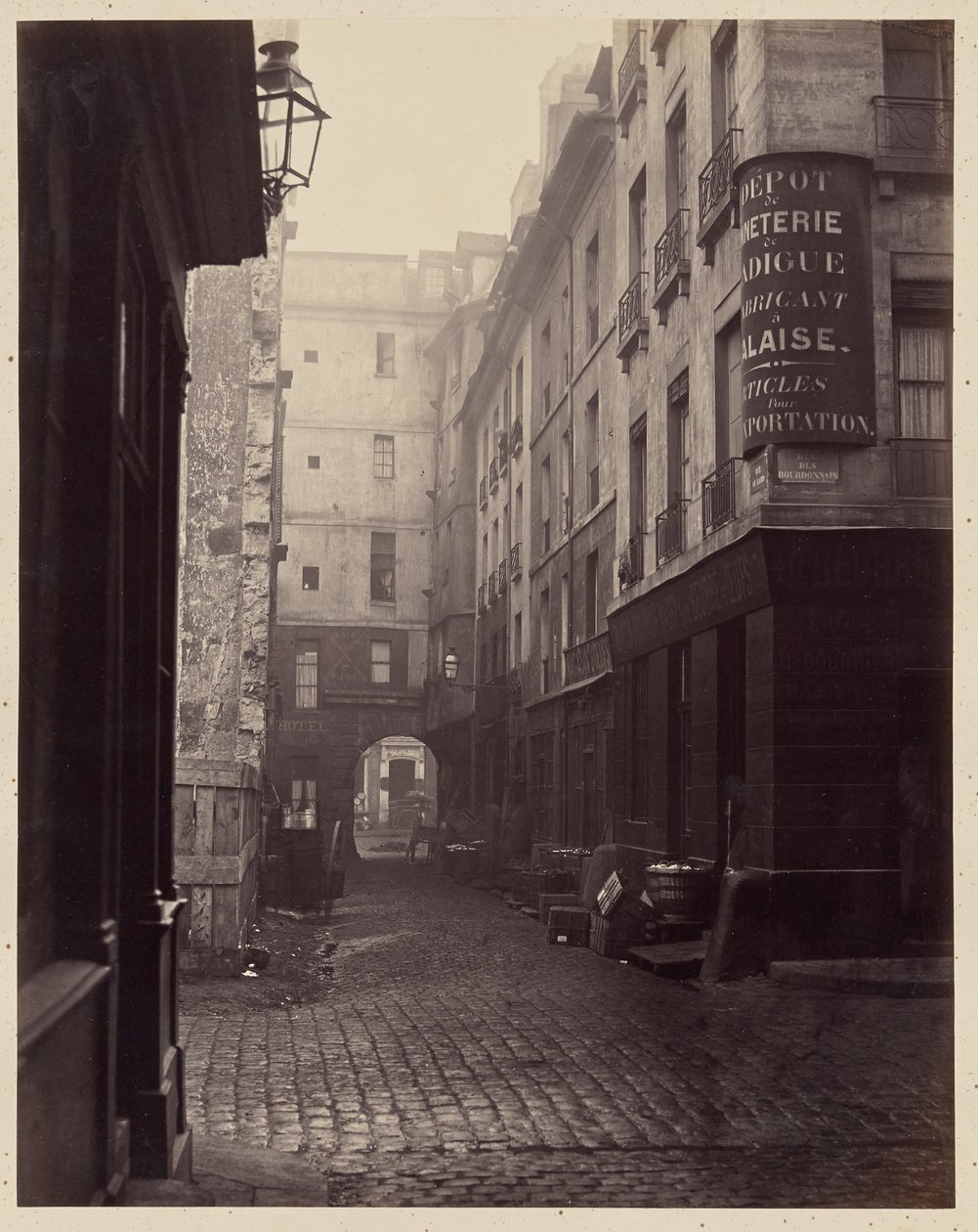 „Rue au Lard”, Párizs alkotó: Charles Marville