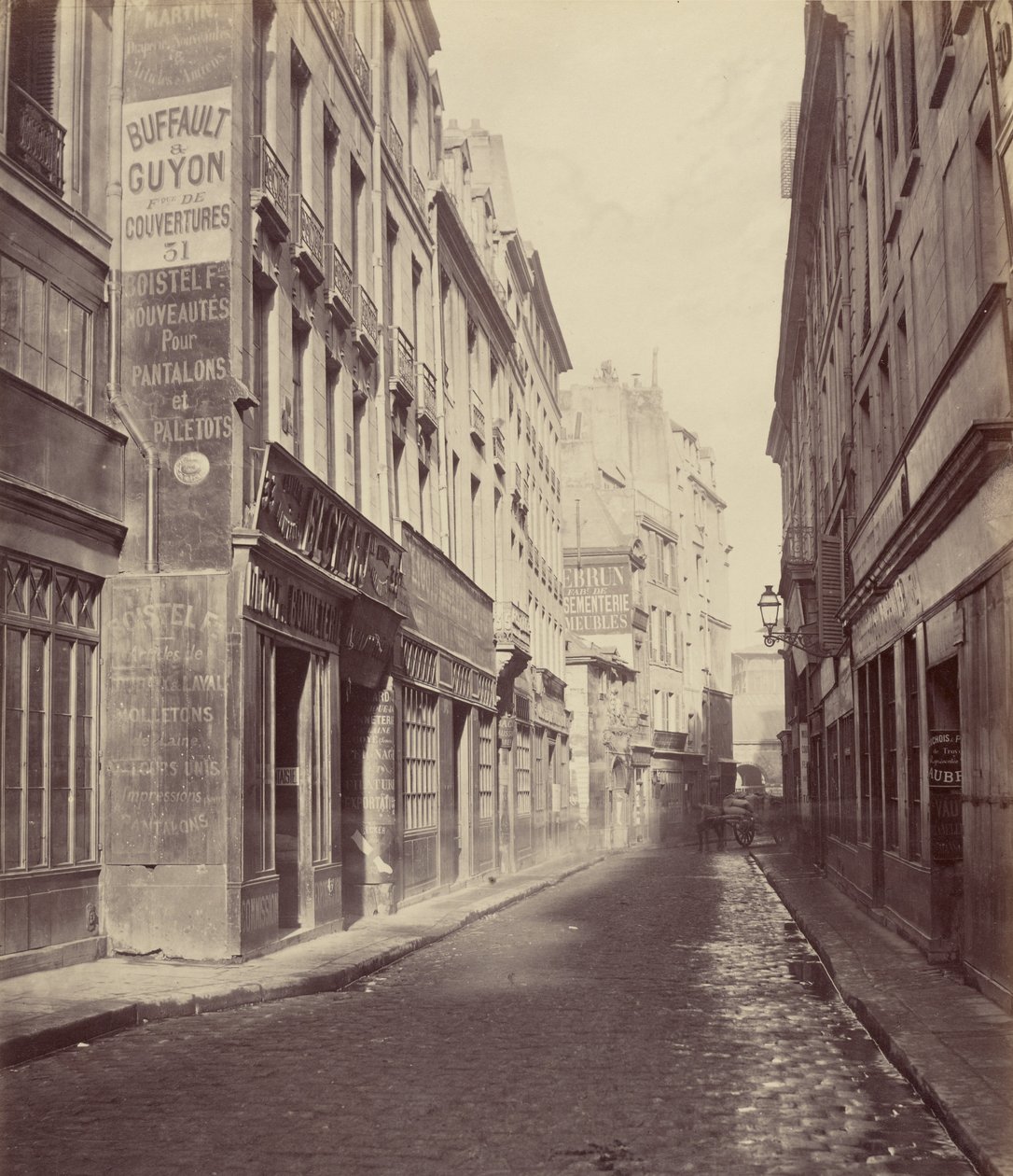 Rue des Bourdonnais a rue de Rivoli felől alkotó: Charles Marville