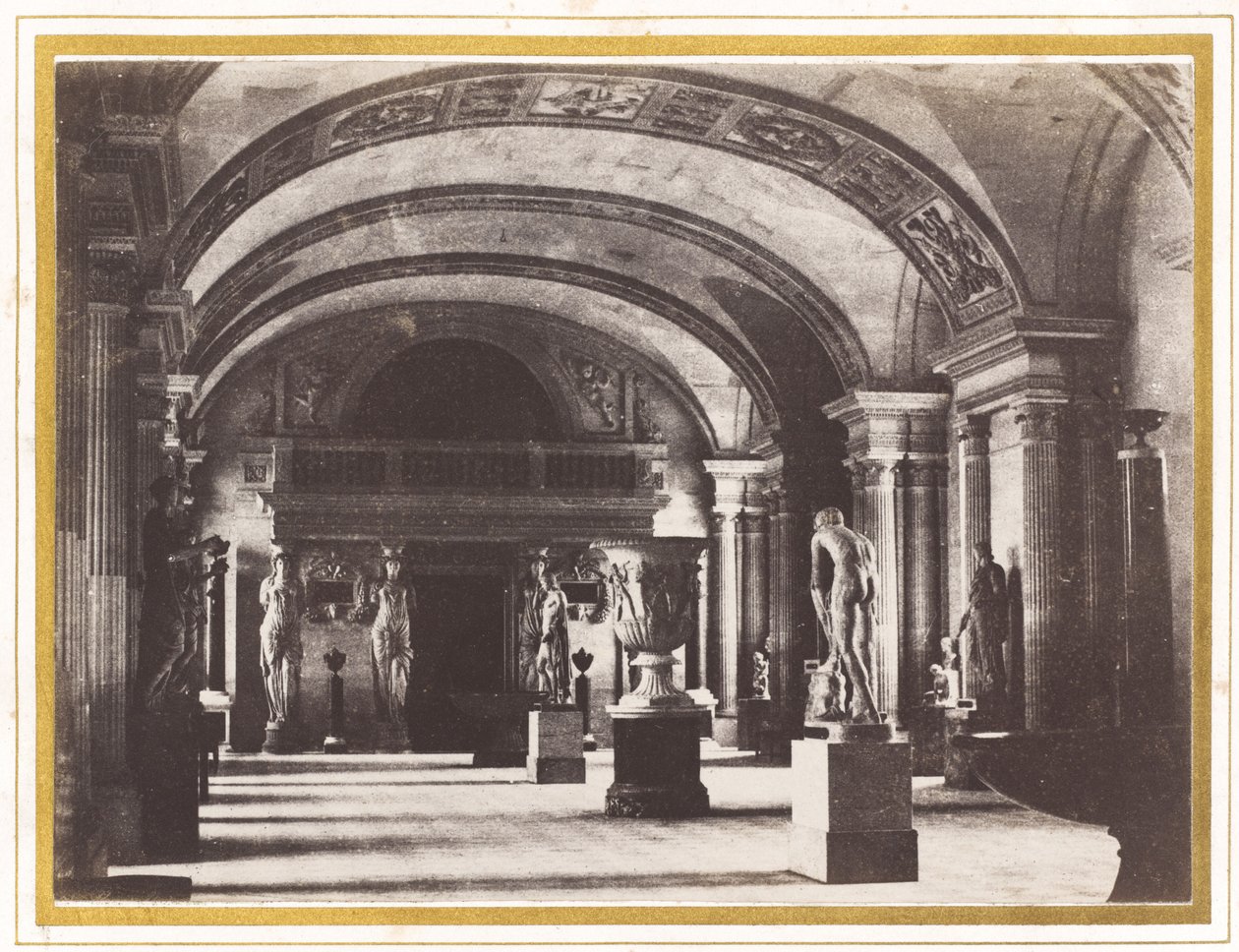 Kariatidák szobája, a Louvre Múzeumban alkotó: Charles Marville
