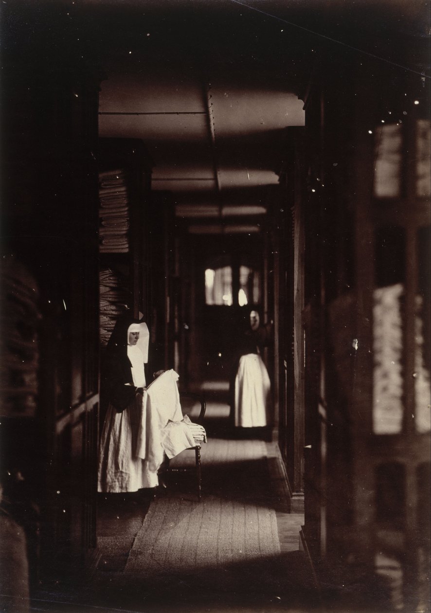 Imperial Asylum Vincennes, fehérnemű alkotó: Charles Nègre