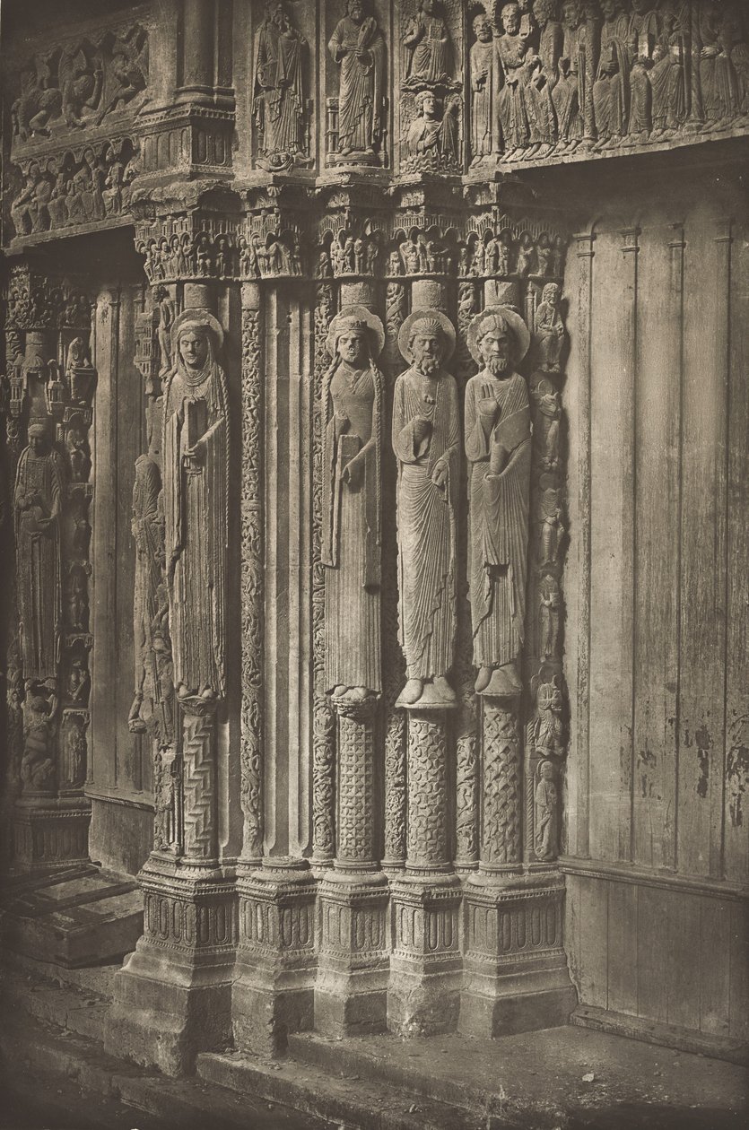 Chartres-i katedrális. A királyi portál jobb ajtaja, West Side, XII. század alkotó: Charles Nègre