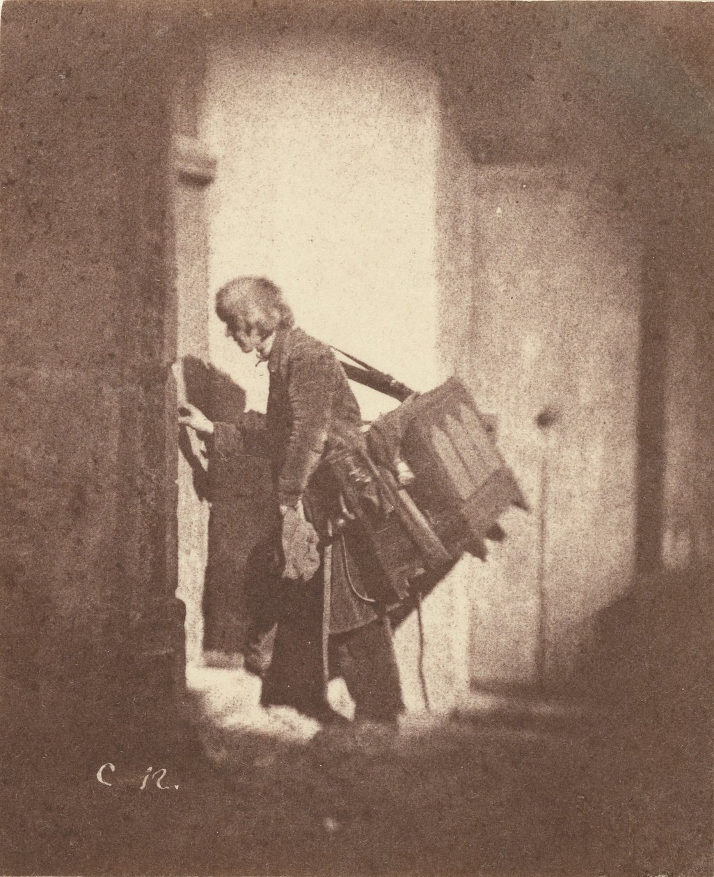 [Organ Grinder, 21, quai Bourbon, Ile Saint-Louis, Párizs]. alkotó: Charles Nègre