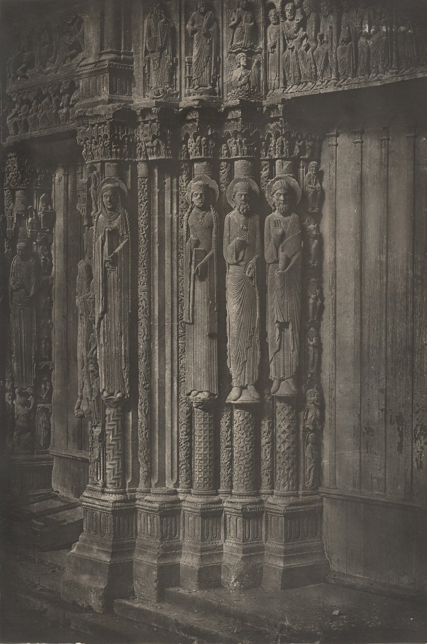 XIII. tábla Chartres-i székesegyház, szobrok A portál központi ajtajának oszlopai..., 1855. alkotó: Charles Nègre