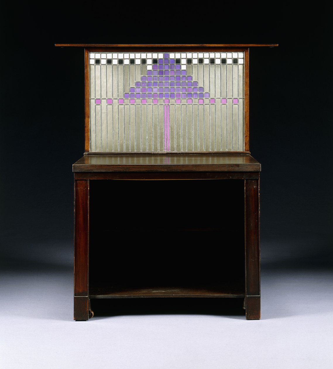 Írószekrény Walter W. Blackie Esq., Hill House, Edinburgh számára alkotó: Charles Rennie Mackintosh