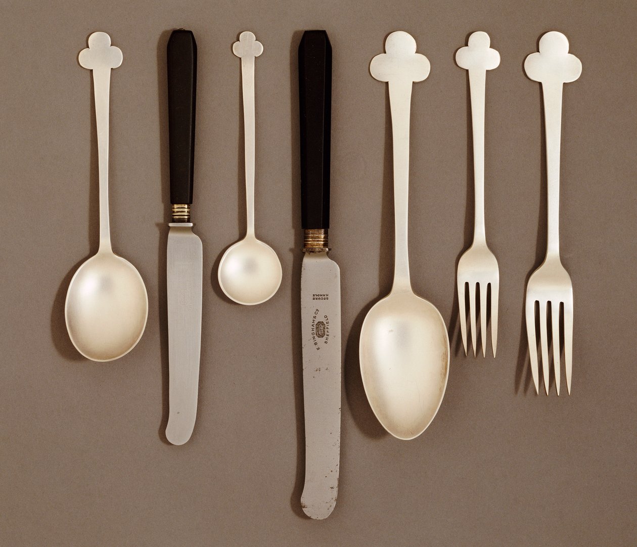 Galvanizált asztali szolgáltatás, E. Bingham & Co., 1906 körül alkotó: Charles Rennie Mackintosh
