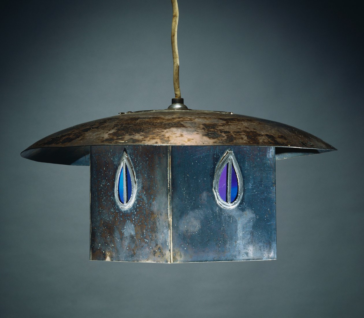 Függő árnyékoló, 1900 körül alkotó: Charles Rennie Mackintosh
