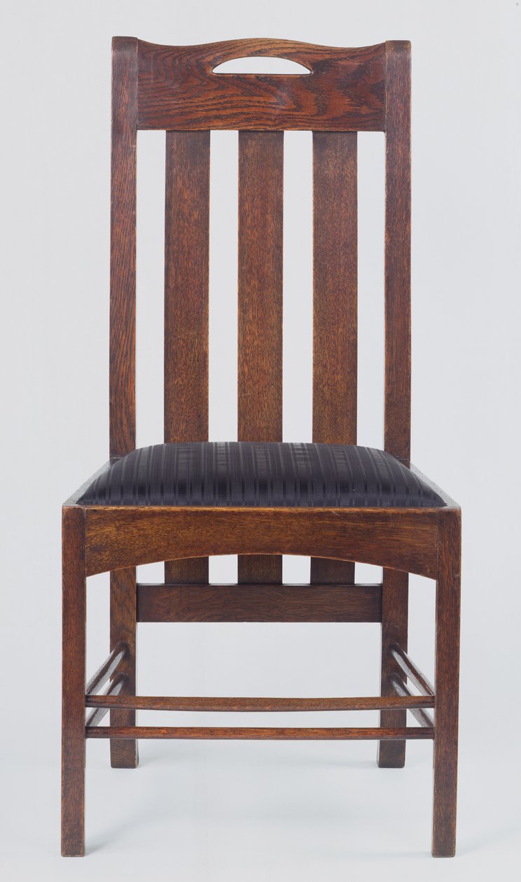 Oldalsó szék, az egyik pár, a Miss Cranstons Argyle Street Tearooms számára készült, Glasgow, 1896 (tölgy) alkotó: Charles Rennie Mackintosh