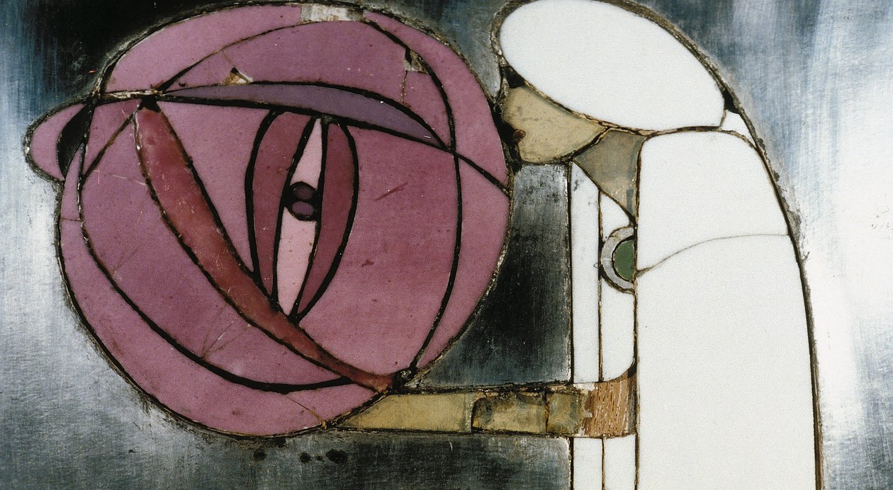 Fehér szekrény Mrs. Rowat számára, 1902 (fa, ólomüveg, zománc) alkotó: Charles Rennie Mackintosh