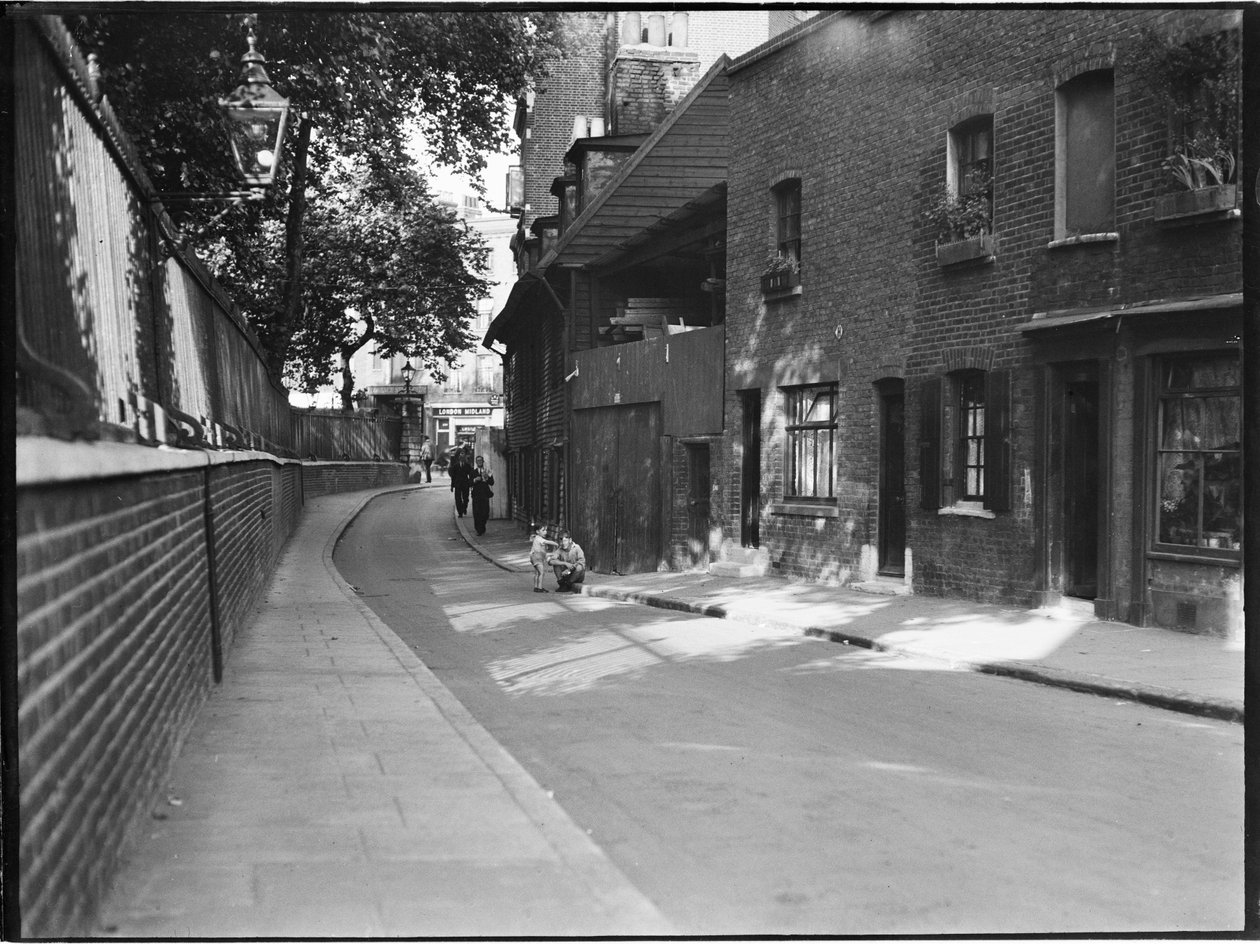 Collingwood Street, Blackfriars, Southwark, Greater London Authority, 1930-as évek. alkotó: Charles William Prickett