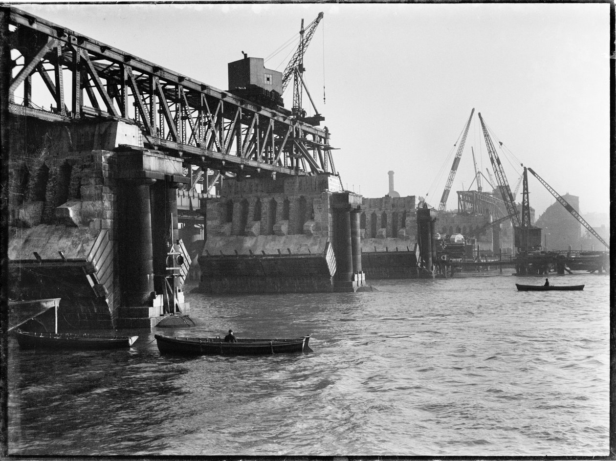 A Waterloo híd lebontása, Lambeth, Greater London Authority, 1936. alkotó: Charles William Prickett