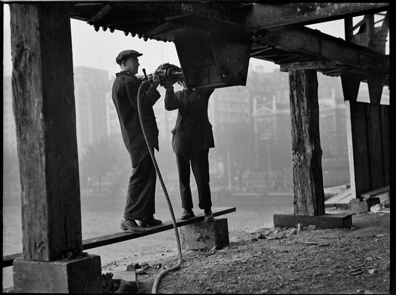 A Waterloo híd lebontása, Lambeth, Greater London Authority, 1936. alkotó: Charles William Prickett