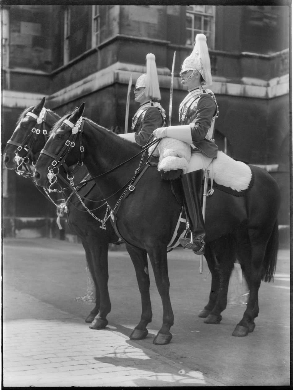 Horse Guards, Whitehall, Whitehall, City of Westminster, Greater London Authority, 1930-as évek. alkotó: Charles William Prickett
