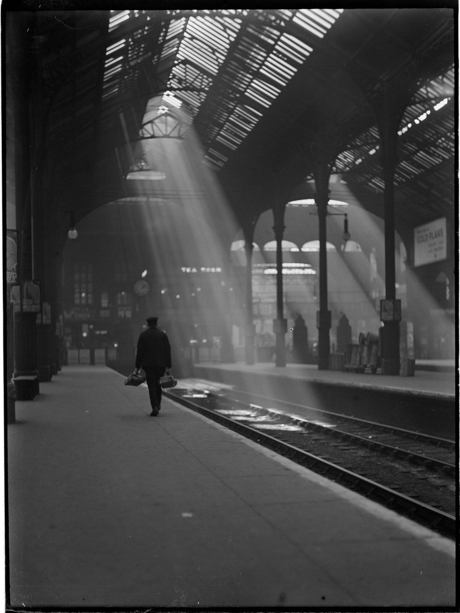 Liverpool Street Station, Liverpool Street, City of London, Greater London Authority, 1932. alkotó: Charles William Prickett