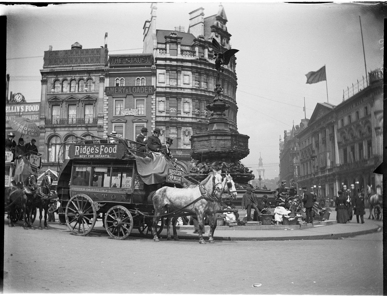 Shaftesbury Memorial Fountain, Piccadilly Circus, City of Westminster, London, 1895-1905. alkotó: Charles William Prickett