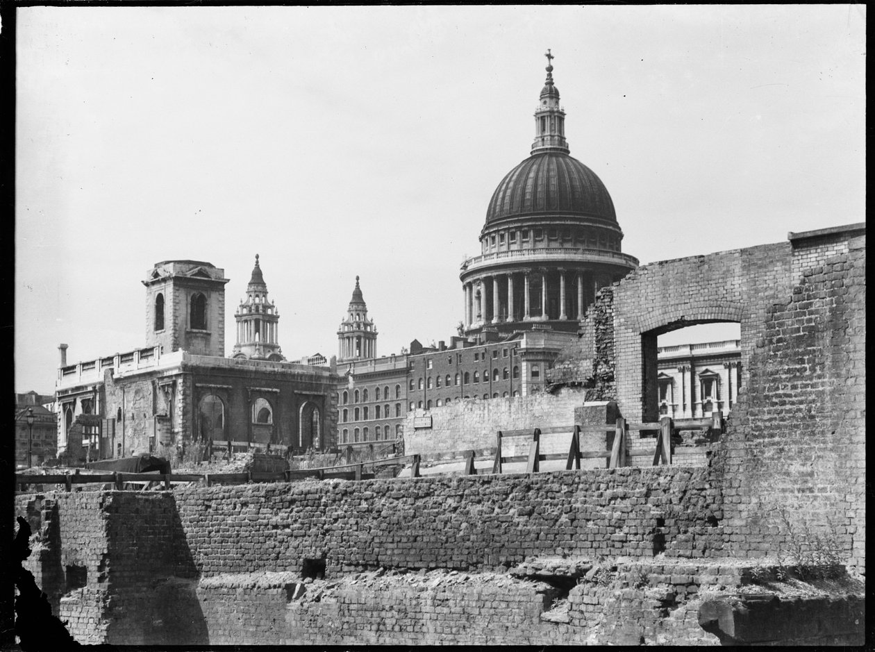 Szent Pál katedrális, Szent Pál templomkert, London City, London City, GLA, 1941-1945. alkotó: Charles William Prickett